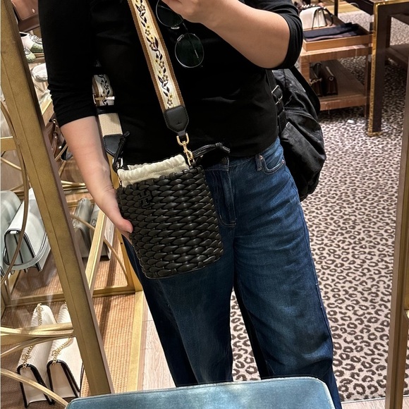 NWT! NEW! Tory Burch Emerson Basketweave Woven Mini Bucket Bag -Women leather - Picture 2 of 12